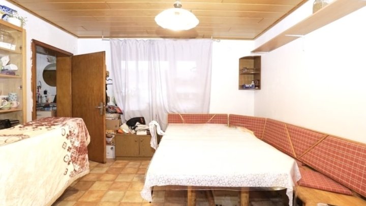 Einfamilienhaus mit Garten, Garage und Stellplatz – Viel Potenzial für Ihre Ideen