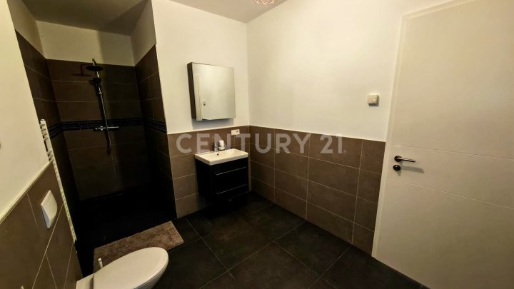 7 KERNSANIERTE WOHNUNGEN VON 76-112M², ENERGIEAUSWEIS A MIT 7 STELLPL. W17