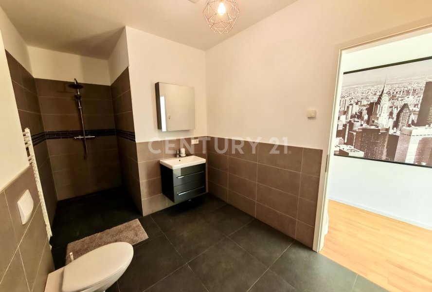 Modernes Badezimmer