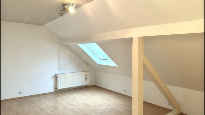 Zweifamilienhaus mit viel Platz und Entwicklungspotenzial in Wadgassen-Hostenbach