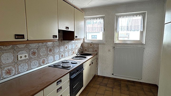 3-FH mit Garten und Garage in guter Lage von Sulzbach, teilvermietet