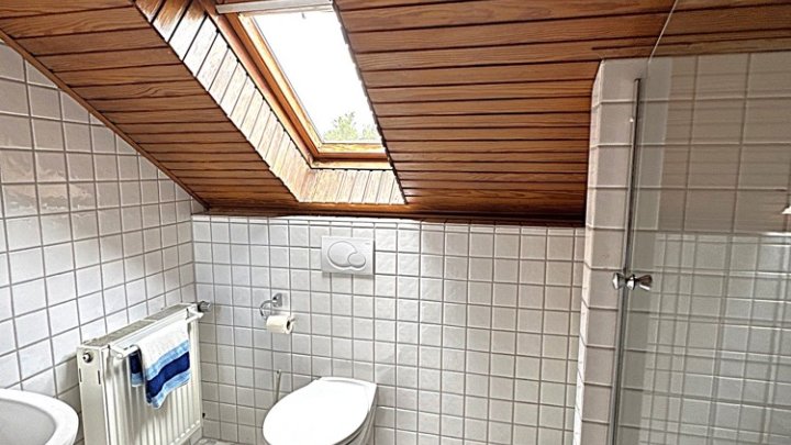 3-FH mit Garten und Garage in guter Lage von Sulzbach, teilvermietet