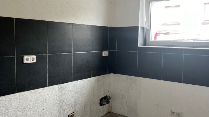 Vermietete kleine Doppelhaushälfte in ruhiger Seitenstrasse mit schönem Weitblick in VK-Ludweiler zu verkaufen