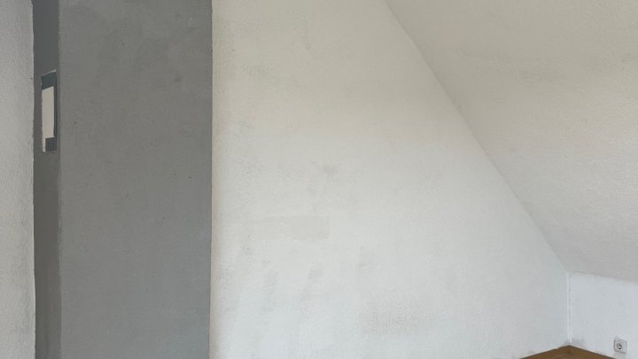 Vermietete kleine Doppelhaushälfte in ruhiger Seitenstrasse mit schönem Weitblick in VK-Ludweiler zu verkaufen