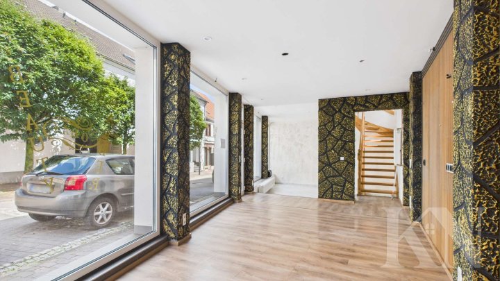 Sanierte Gewerbeeinheit im Zentrum von Illingen!
