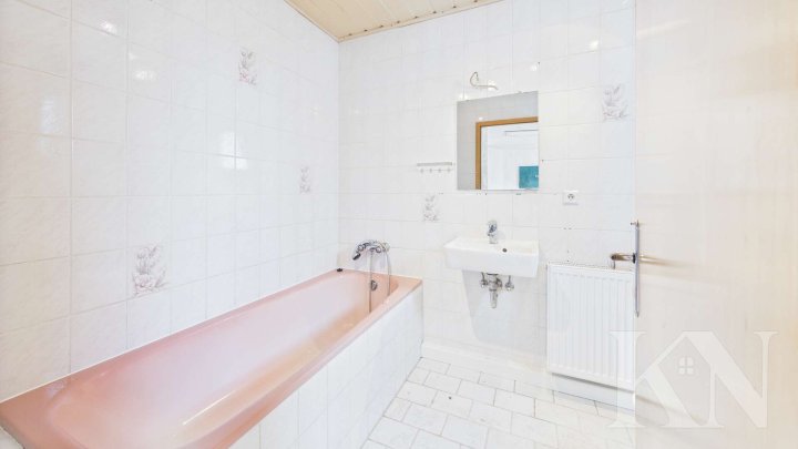Sanierte Gewerbeeinheit im Zentrum von Illingen!