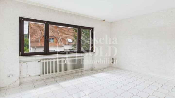 Helle 4ZKB Wohnung im Obergeschoss - mit Balkon und Garage in St. Ingbert-Hassel