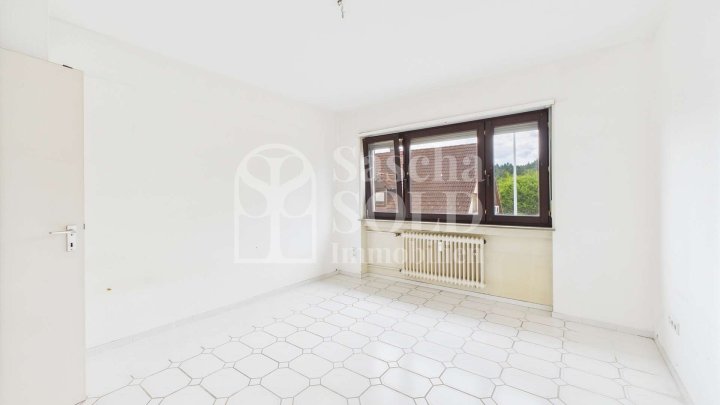 Helle 4ZKB Wohnung im Obergeschoss - mit Balkon und Garage in St. Ingbert-Hassel