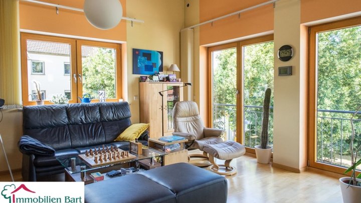 GRENZE L-REMICH: MODERNES WOHNHAUS MIT 80 M² GARAGEN!