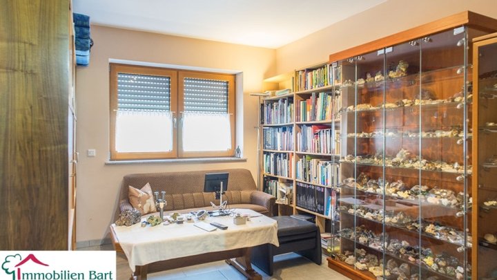 GRENZE L-REMICH: MODERNES WOHNHAUS MIT 80 M² GARAGEN!