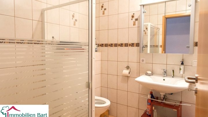GRENZE L-REMICH: MODERNES WOHNHAUS MIT 80 M² GARAGEN!