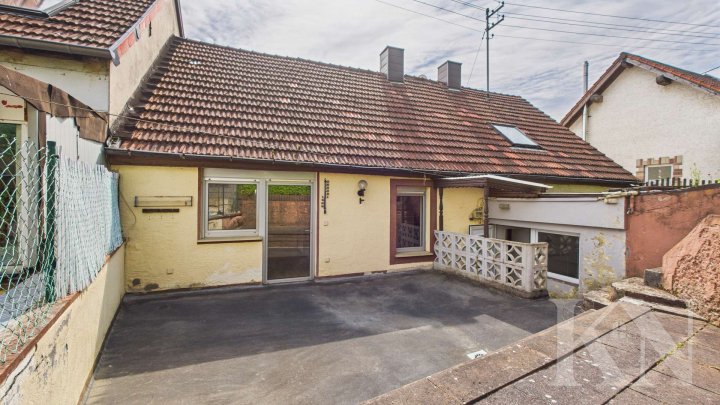 Viel Platz, viele Möglichkeiten – Doppelhaushälfte mit Aussicht & Garten in Ottweiler-Fürth
