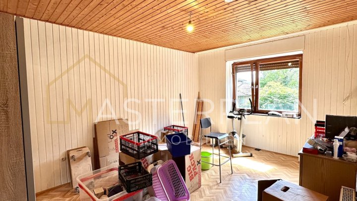 Zweifamilienhaus mit Ausbaupotenzial in ruhiger Lage von Eimersdorf