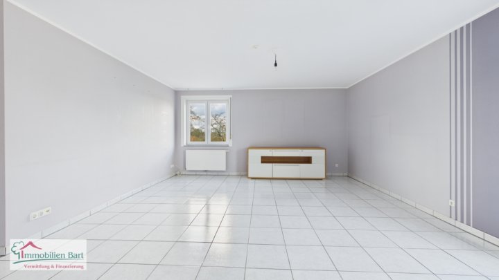 91 M² WOHNUNG DIREKT AN DER LUX. GRENZE IN BESCH