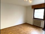 Schlafzimmer 2  2.OG Digital geräumt