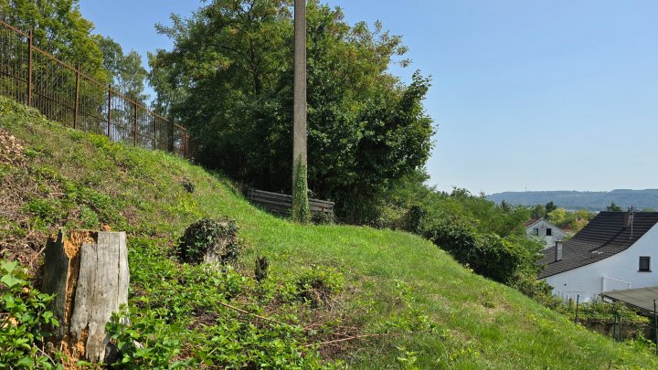 Großzügiges Ein- Zweifamilienhaus in Hüttersdorf