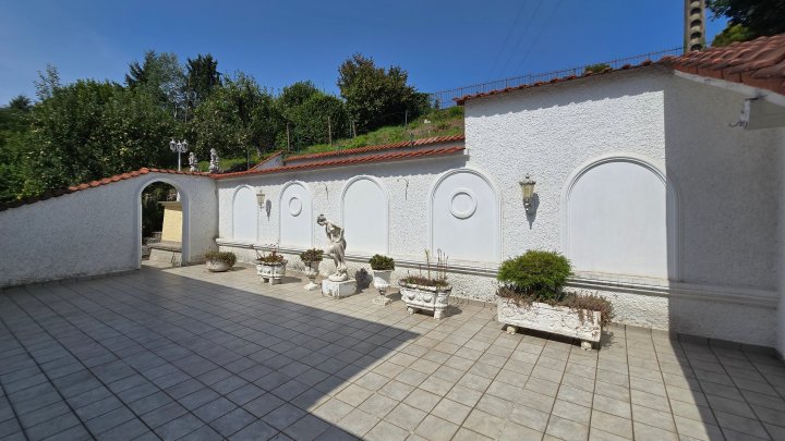 Großzügiges Ein- Zweifamilienhaus in Hüttersdorf