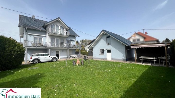 GRENZE L-REMICH: MODERNES WOHNHAUS IN TOP LAGE