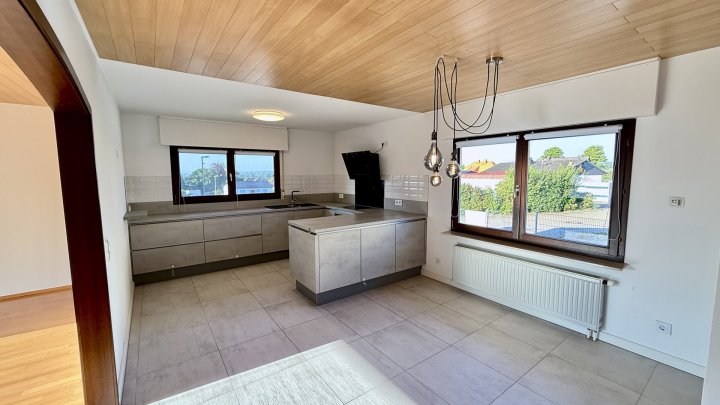 Freistehender Bungalow mit großzügigem Garten in ruhiger Wohngegend von Überherrn zu verkaufen