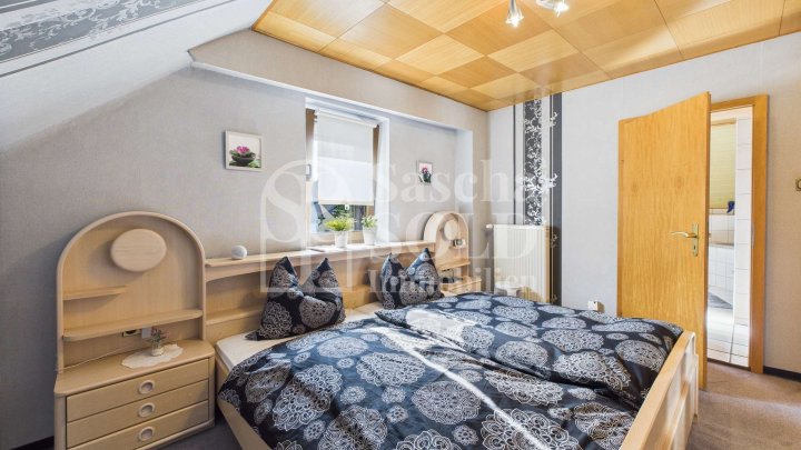Familienfreundliches Reihenendhaus in Bildstock – großzügig, modern und gepflegt