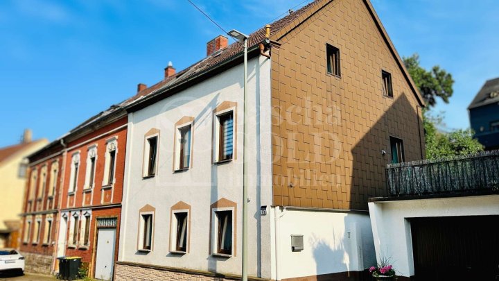 Familienfreundliches Reihenendhaus in Bildstock – großzügig, modern und gepflegt