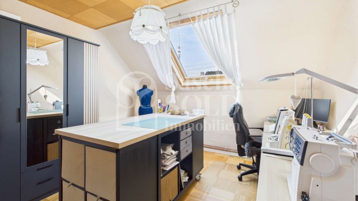 Familienfreundliches Reihenendhaus in Bildstock – großzügig, modern und gepflegt