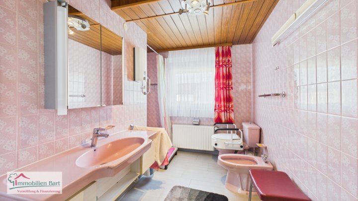 ORSCHOLZ: WOHNHAUS MIT GARTEN UND GARAGE!