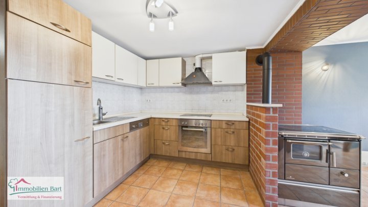 KIRF-MEURICH: TEILRENOVIERTES 216 M² WOHNHAUS MIT VIEL POTENZIAL!