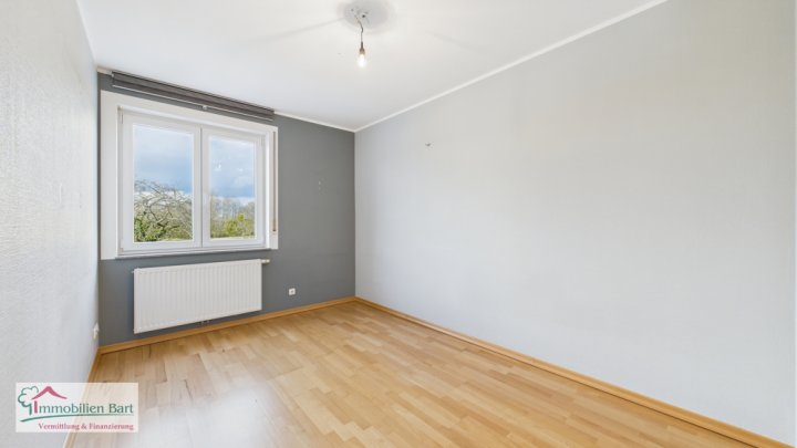 91 M² WOHNUNG DIREKT AN DER LUX. GRENZE IN BESCH