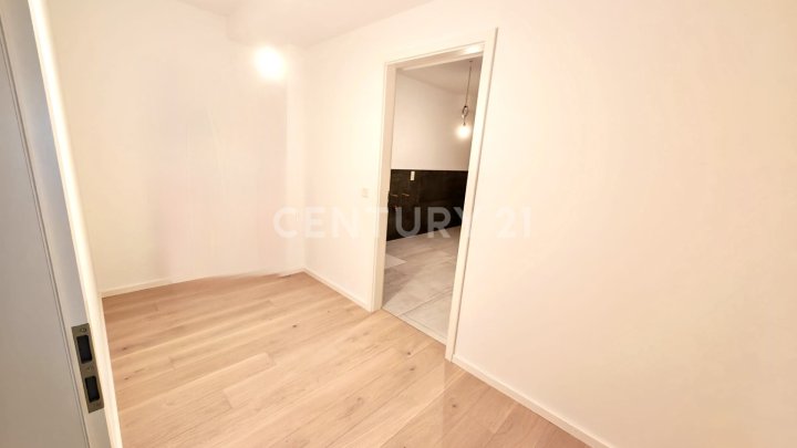 LUXUS PUR: 146m² NEUBAU-Wohnung mit GIGA Fernblick über ganz SB in Toplage, Riesen Terr. Garage