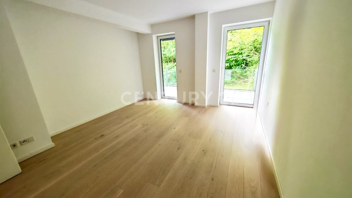 LUXUS PUR: 146m² NEUBAU-Wohnung mit GIGA Fernblick über ganz SB in Toplage, Riesen Terr. Garage