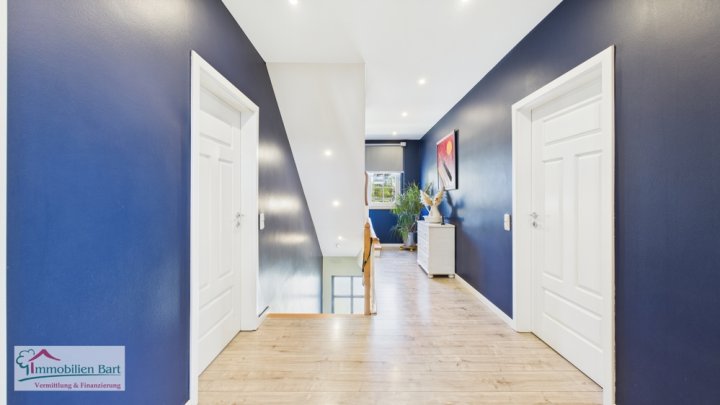 RENOVIERTES BAUERNHAUS MIT VIEL PLATZ