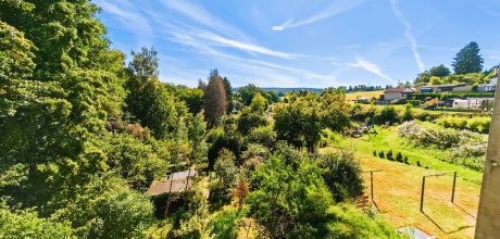 Traumhafter Blick ins Grüne und den eigenen Garten