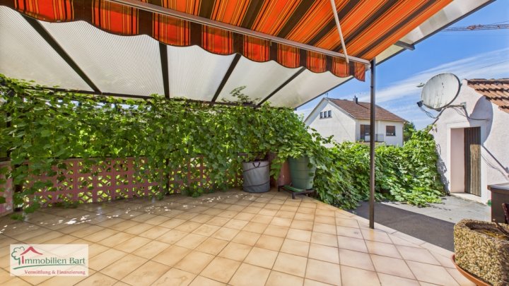 VIELSEITIGES ANWESEN MIT WOHNHAUS, EINLIEGERWOHNUNG UND GASTSTÄTTE – WOHNEN UND ARBEITEN UNTER EINEM DACH
