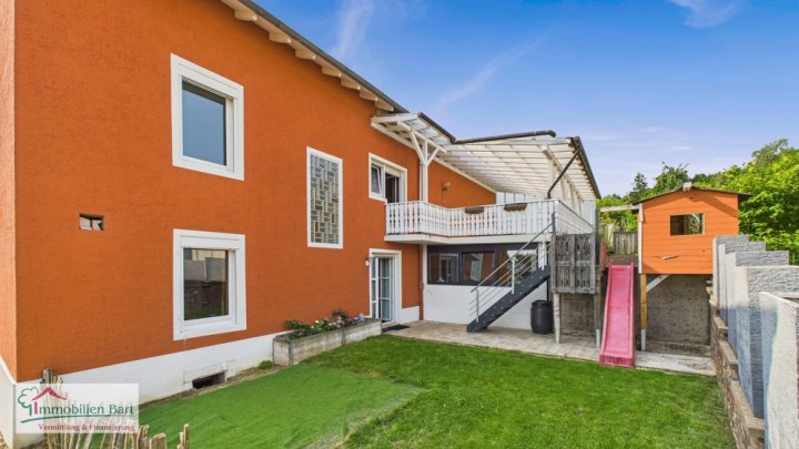 GEPFLEGTES EINFAMILIENHAUS MIT GARTEN,SCHEUNE UND VIEL PLATZ IN RUHIGER LAGE