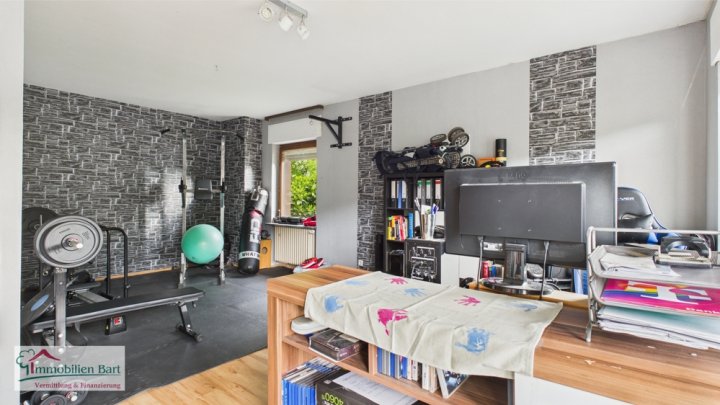 MERZIG: WOHNHAUS MIT EINLIEGERWOHNUNG IN RUHIGER WOHNLAGE!