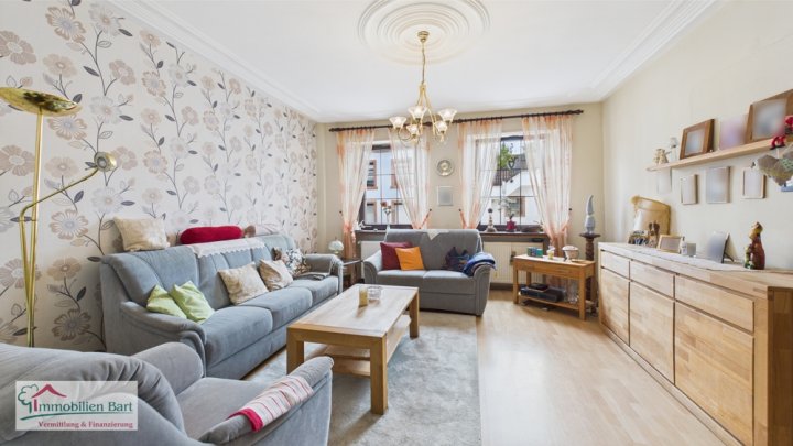 GRENZE L-SCHENGEN: FAMILIENGLÜCK MIT 4 SCHLAFZIMMER / 2 BÄDER / GARTEN + GARAGE