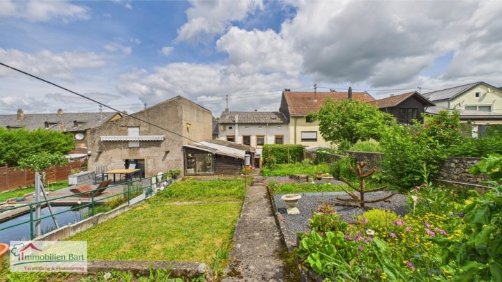 GRENZE L-SCHENGEN: FAMILIENGLÜCK MIT 4 SCHLAFZIMMER / 2 BÄDER / GARTEN + GARAGE