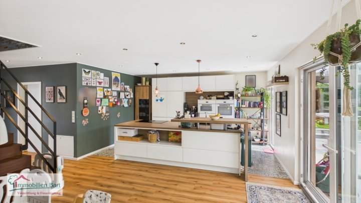 FAMILIENGLÜCK MIT PV ANLAGE IN WINCHERINGEN, VIA À VIS L-WORMELDANGE!