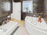 Kinderbadezimmer OG