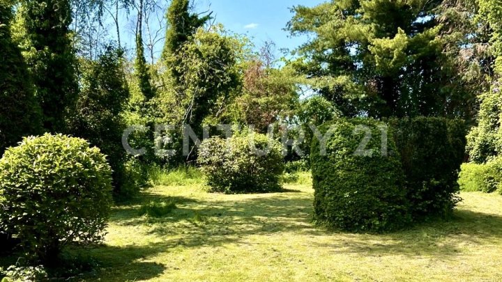 Schicke Stadtvilla in Riegelsberg auf 340m² Wohnfl., 1400m² Grundst. und einer Ladenfläche von 100m²