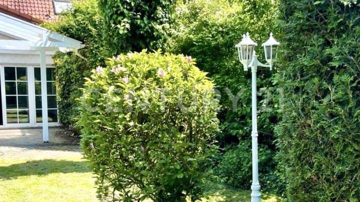 Schicke Stadtvilla in Riegelsberg auf 340m² Wohnfl., 1400m² Grundst. und einer Ladenfläche von 100m²