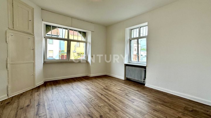 Schicke Stadtvilla in Riegelsberg auf 340m² Wohnfl., 1400m² Grundst. und einer Ladenfläche von 100m²
