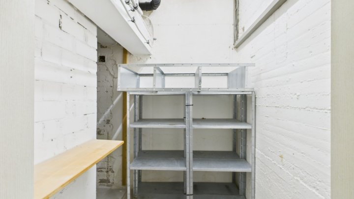 Architektonisches Zweifamilienhaus mit Pizzeria und Gewerbeeinheit  – extravagant & einzigartig!