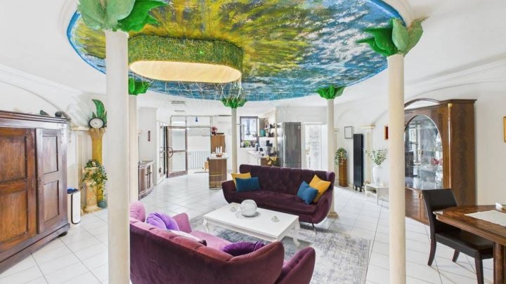Architektonisches Zweifamilienhaus mit Pizzeria und Gewerbeeinheit  – extravagant & einzigartig!