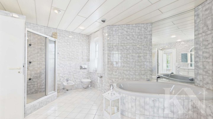 Ihr Wohntraum in Altenkessel – Einfamilienhaus mit Potenzial für bis zu 4 Wohneinheiten!