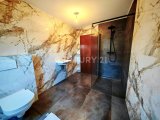 mit begehbarer Dusche