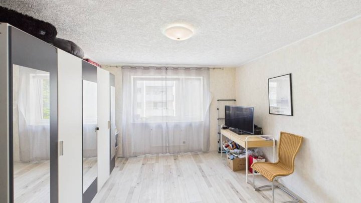 Modernisierte 4-Zimmer-Eigentumswohnung mit 104 m², Fußbodenheizung und Garage