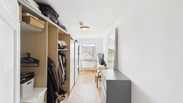 Modernisierte 4-Zimmer-Eigentumswohnung mit 104 m², Fußbodenheizung und Garage