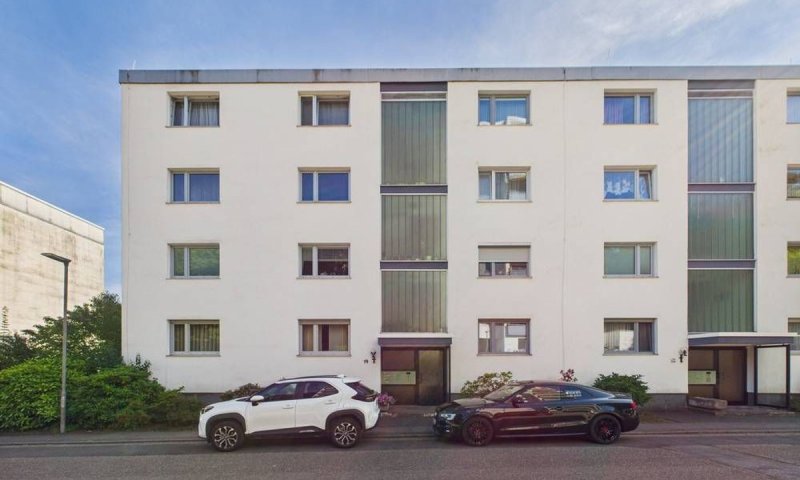 Modernisierte 4-Zimmer-Eigentumswohnung mit 104 m², Fußbodenheizung und Garage